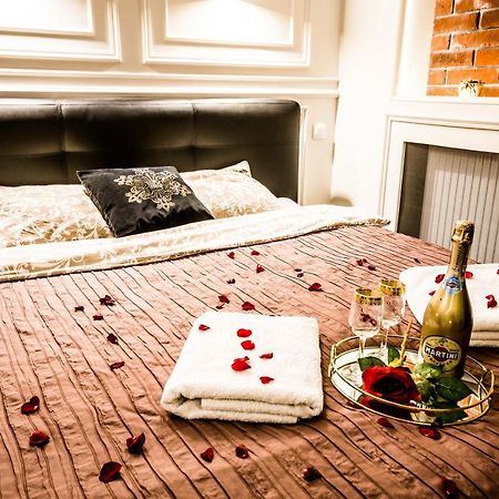 Luxury Jacuzzi Apartment Краків Екстер'єр фото