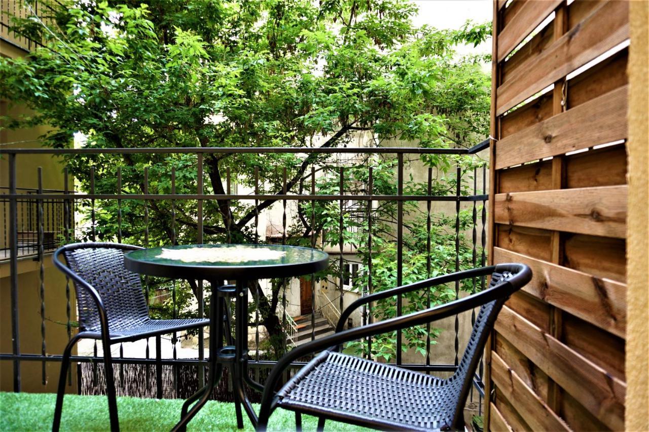 Luxury Jacuzzi Apartment Краків Екстер'єр фото
