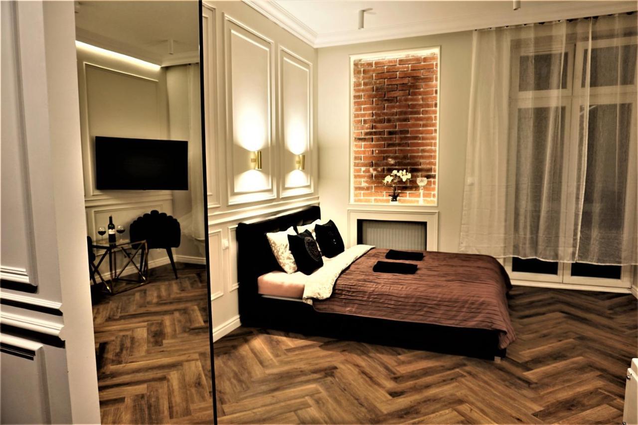 Luxury Jacuzzi Apartment Краків Екстер'єр фото