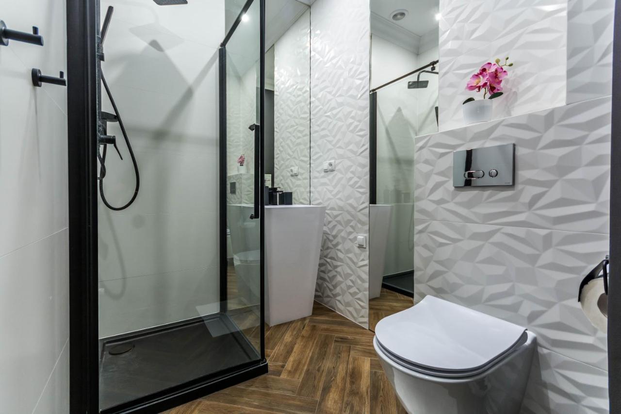 Luxury Jacuzzi Apartment Краків Екстер'єр фото