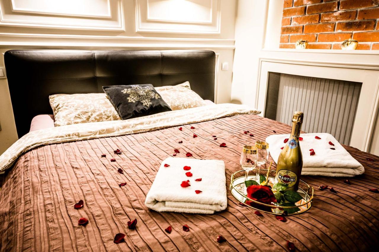 Luxury Jacuzzi Apartment Краків Екстер'єр фото